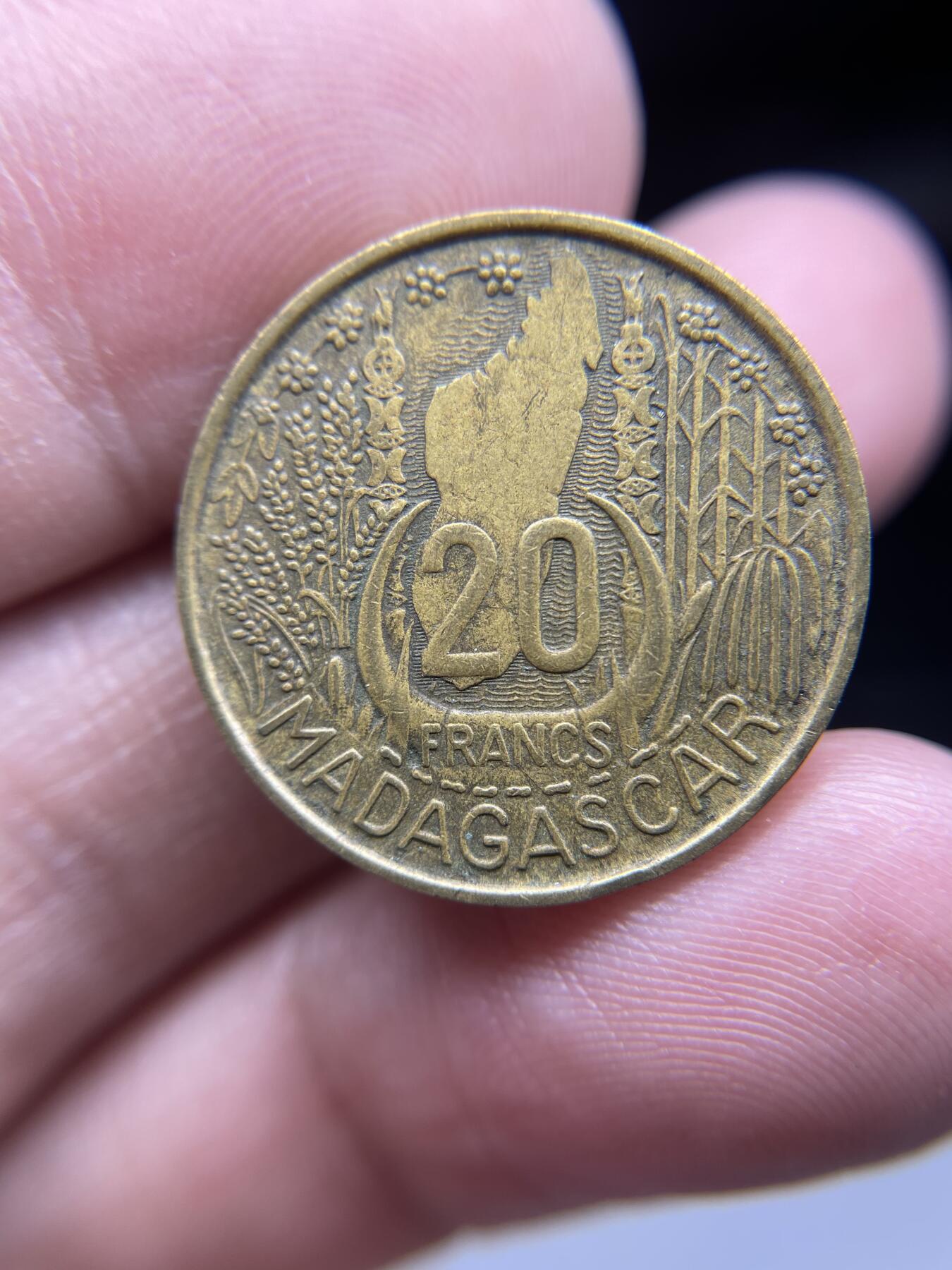 每日一拍，2025年集古藏今外币拍卖第二期-第9场—（总第209拍），可以寄存60天，满160元包邮。 1953年马达加斯加20法郎