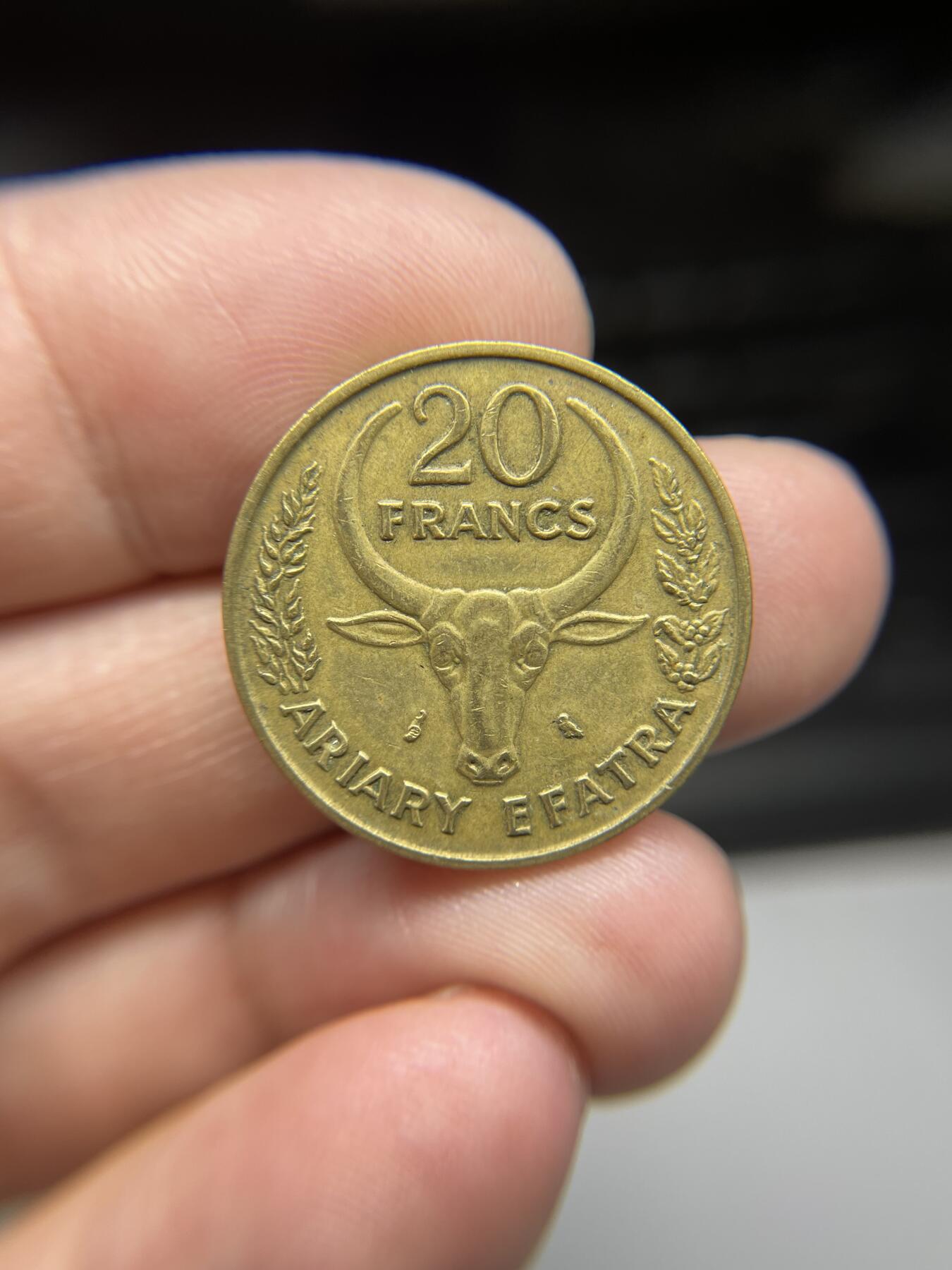 每日一拍，2025年集古藏今外币拍卖第二期-第9场—（总第209拍），可以寄存60天，满160元包邮。 1971年马达加斯加20法郎