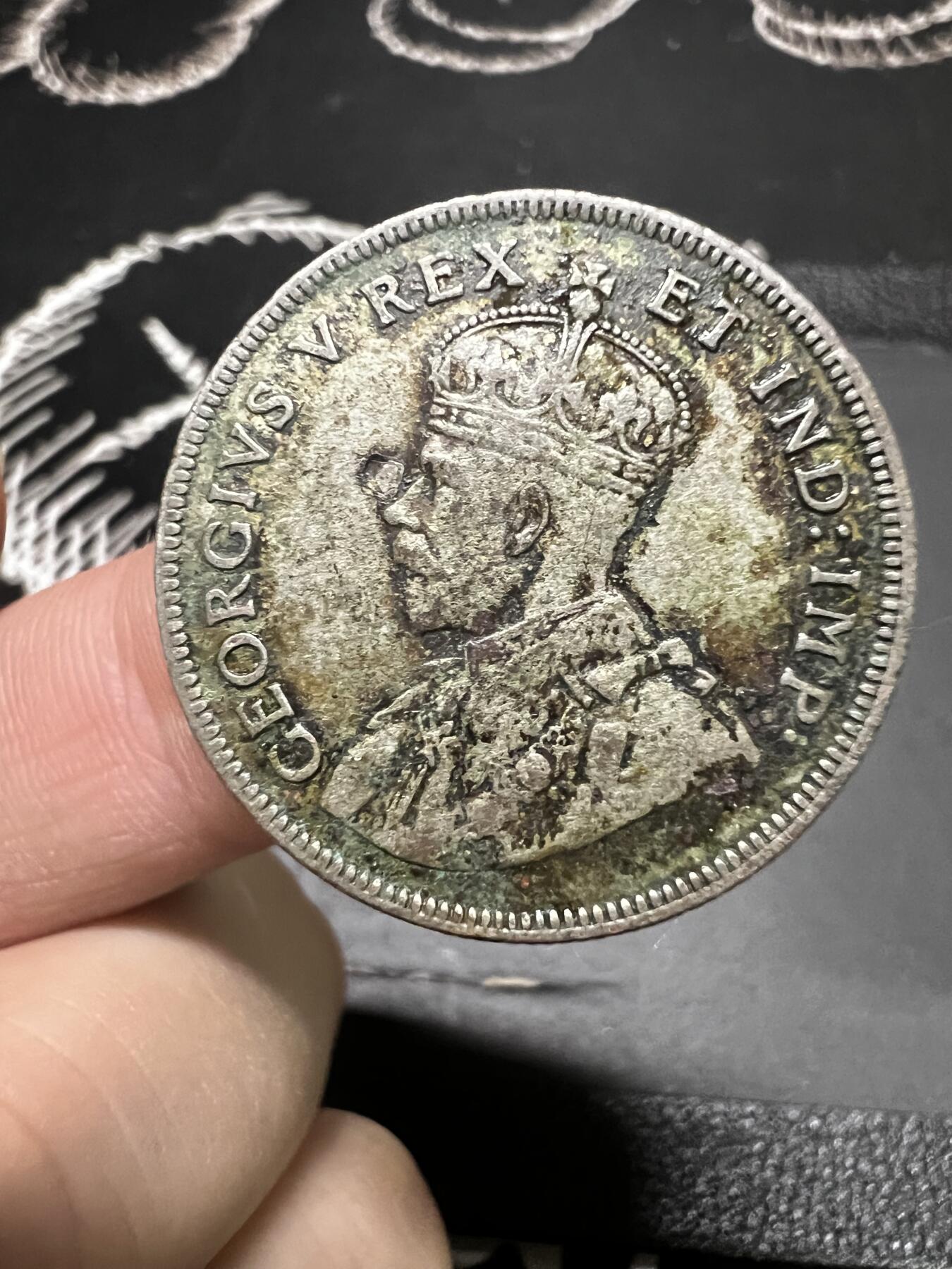 聚福钱庄~世界钱币第一期 新店开业 全场包邮 欢迎参拍 英属东非1925年乔治五世1先令银币
