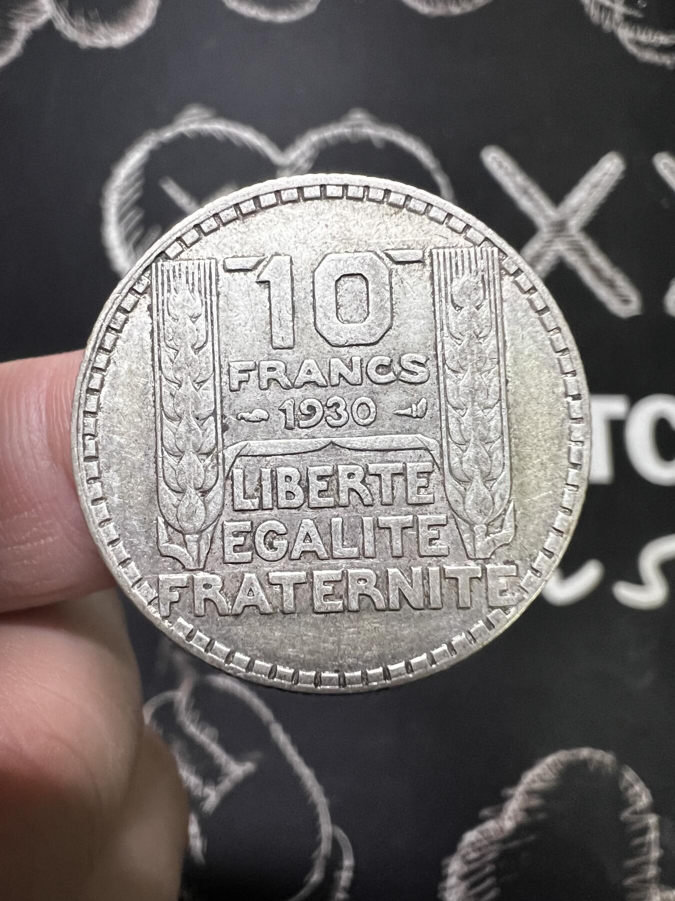 聚福钱庄~世界钱币第一期 新店开业 全场包邮 欢迎参拍 法国1930年桂冠女神10法郎银币