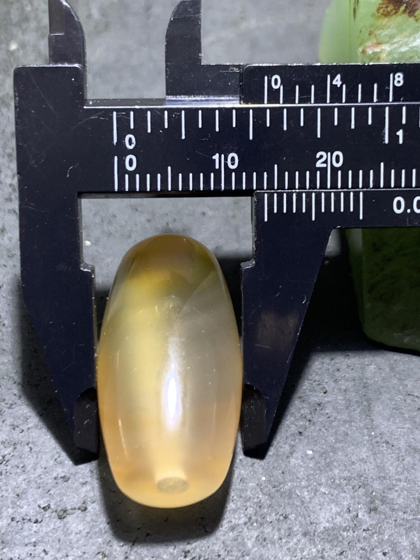 冻料高玉化巴西玛瑙通货桶珠一颗，