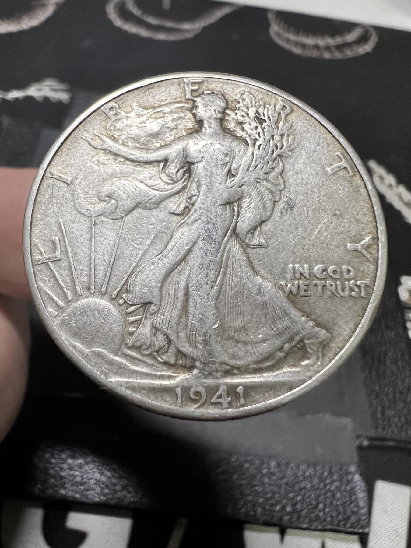 聚福钱庄~世界钱币第一期 新店开业 全场包邮 欢迎参拍 美国1941年行走女神50分银币 细节不错