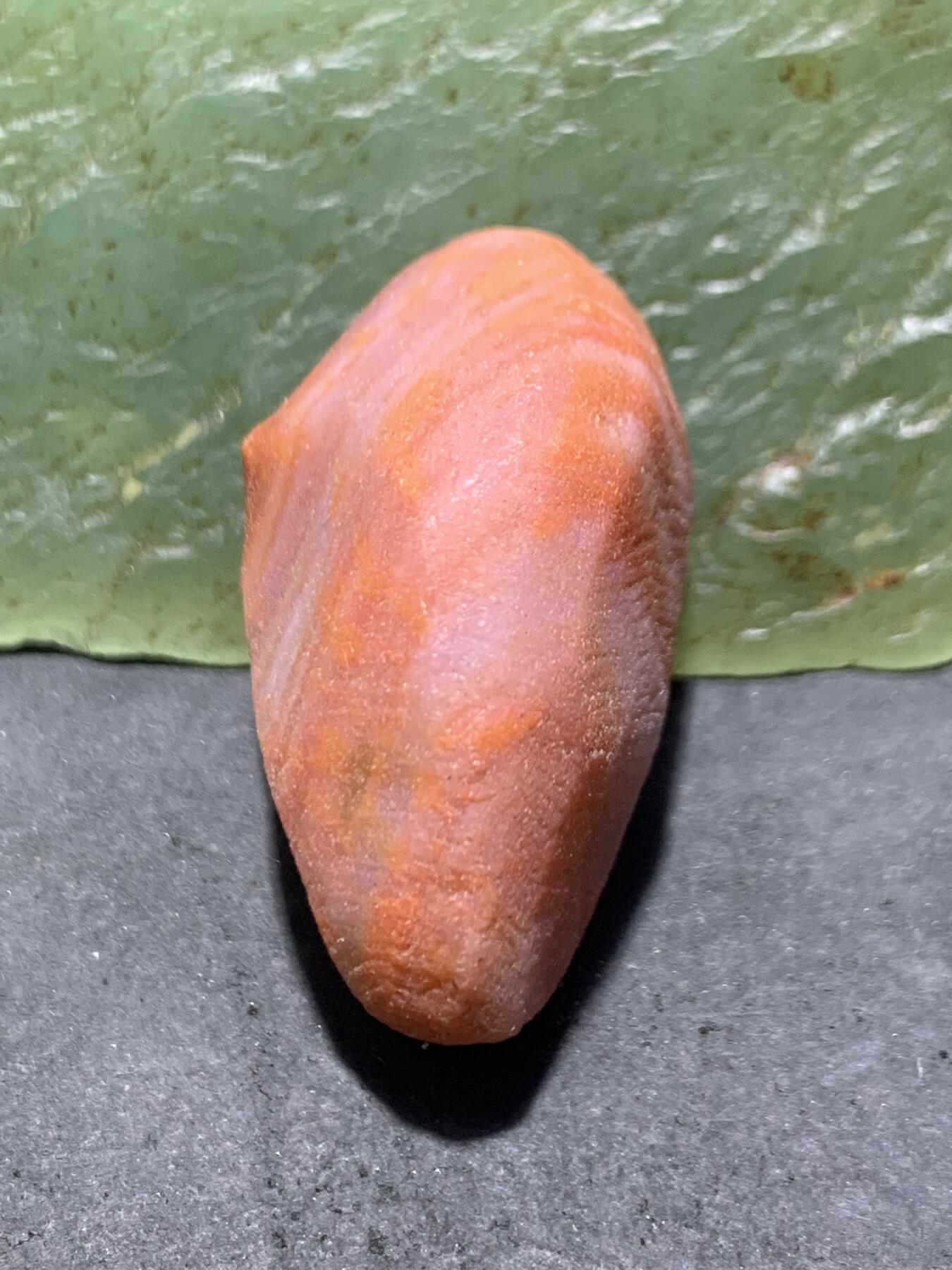 精美红白南红玛瑙明料原石一颗，