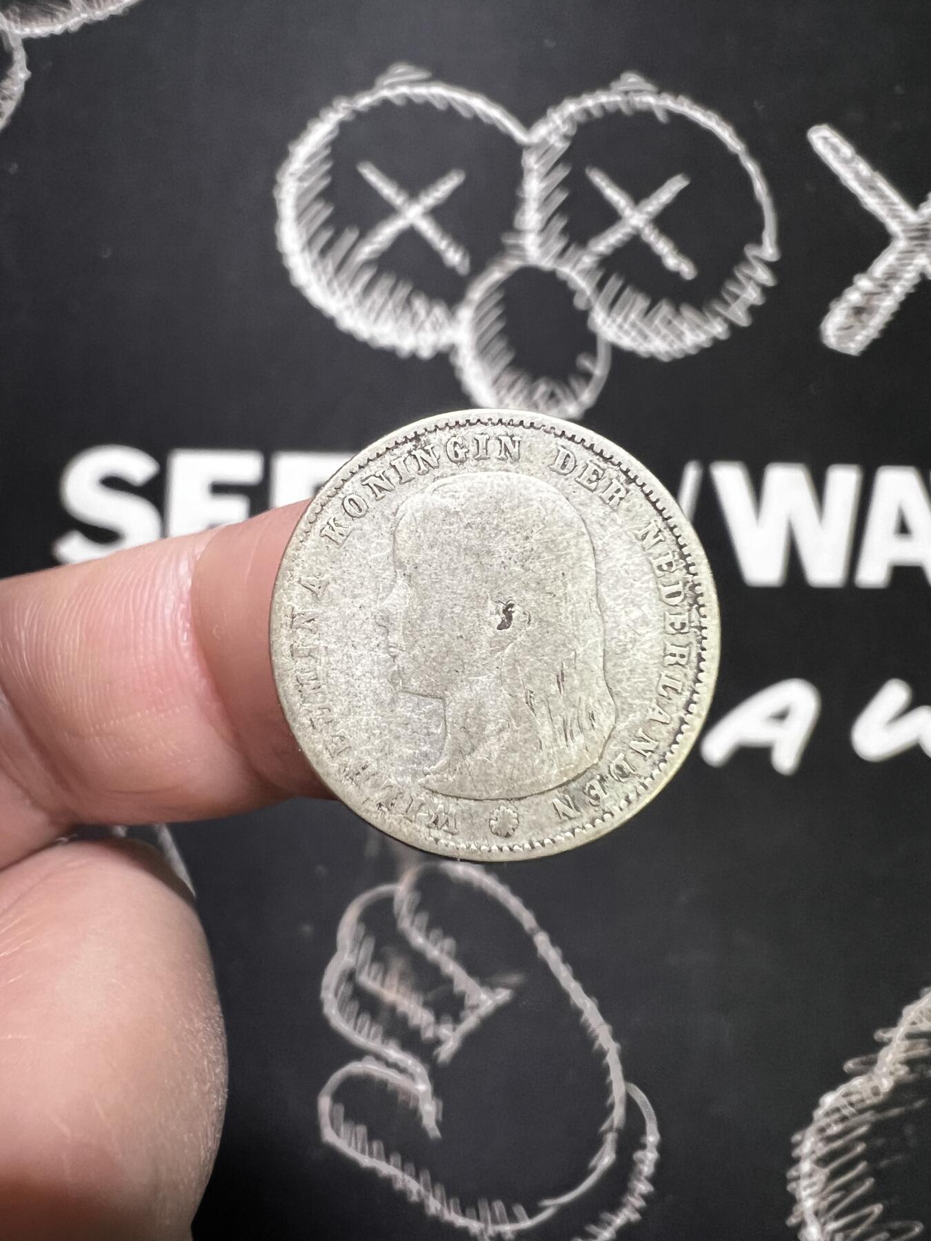 聚福钱庄~世界钱币第一期 新店开业 全场包邮 欢迎参拍 荷兰1894年威廉明娜25分银币 萝莉头 很少见