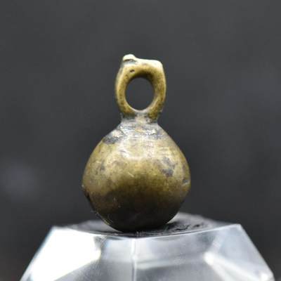 【良泉】【直播场】第二十四期，3月6日晚19.30点开拍！181组，古希腊 古罗马 拜占庭 古波斯 古印度 伊斯兰等 古代钱币杂项专场  - 千年以上【西亚】青铜铃铛，4.6克