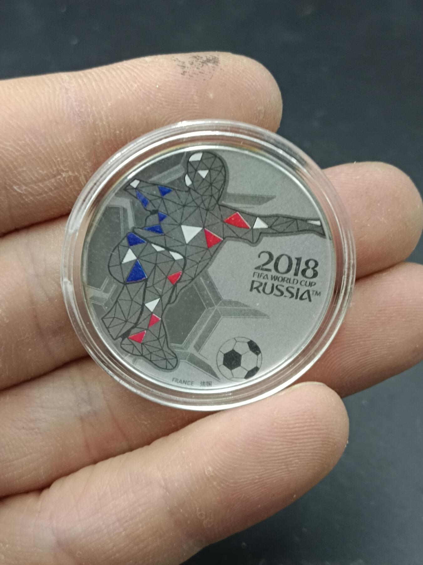 30期拍卖 2018世界杯纪念银章（重1g）