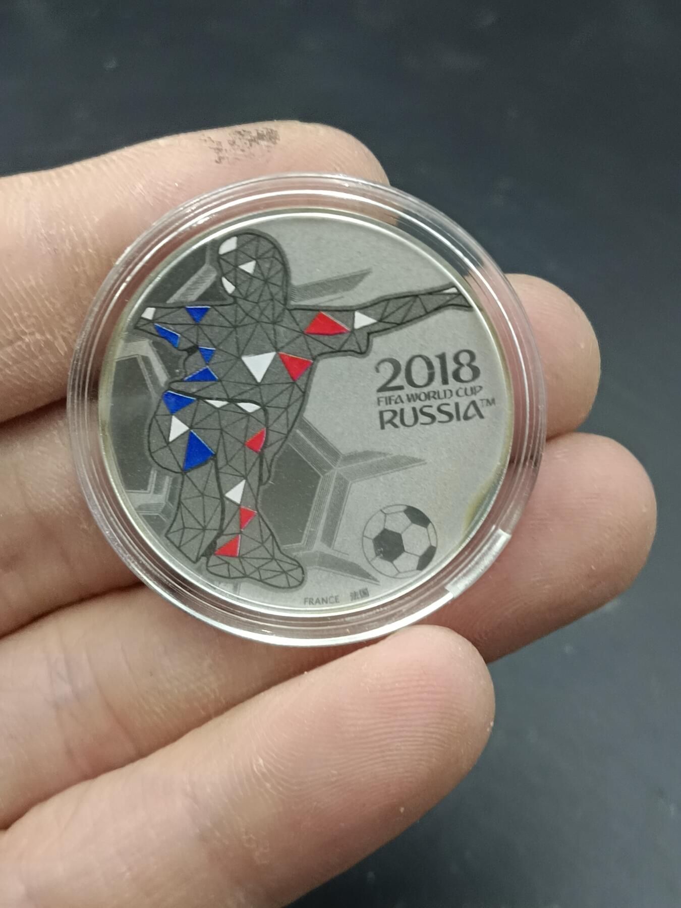 30期拍卖 2018世界杯纪念银章（重1g）