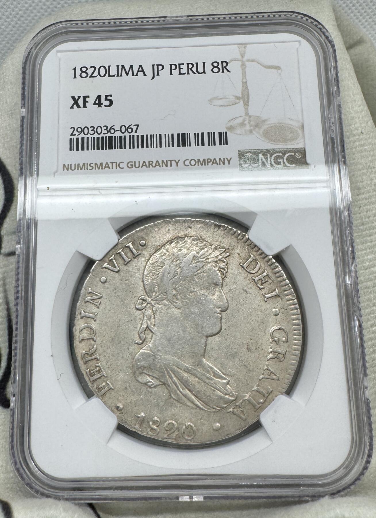 “一元初始，万象更新”新年新铺开张（第5期） NGC-XF45 1820年西属秘鲁斐迪南七世8R，打制清晰，底光犹在，出分不易，盒子左侧边缘小磕
