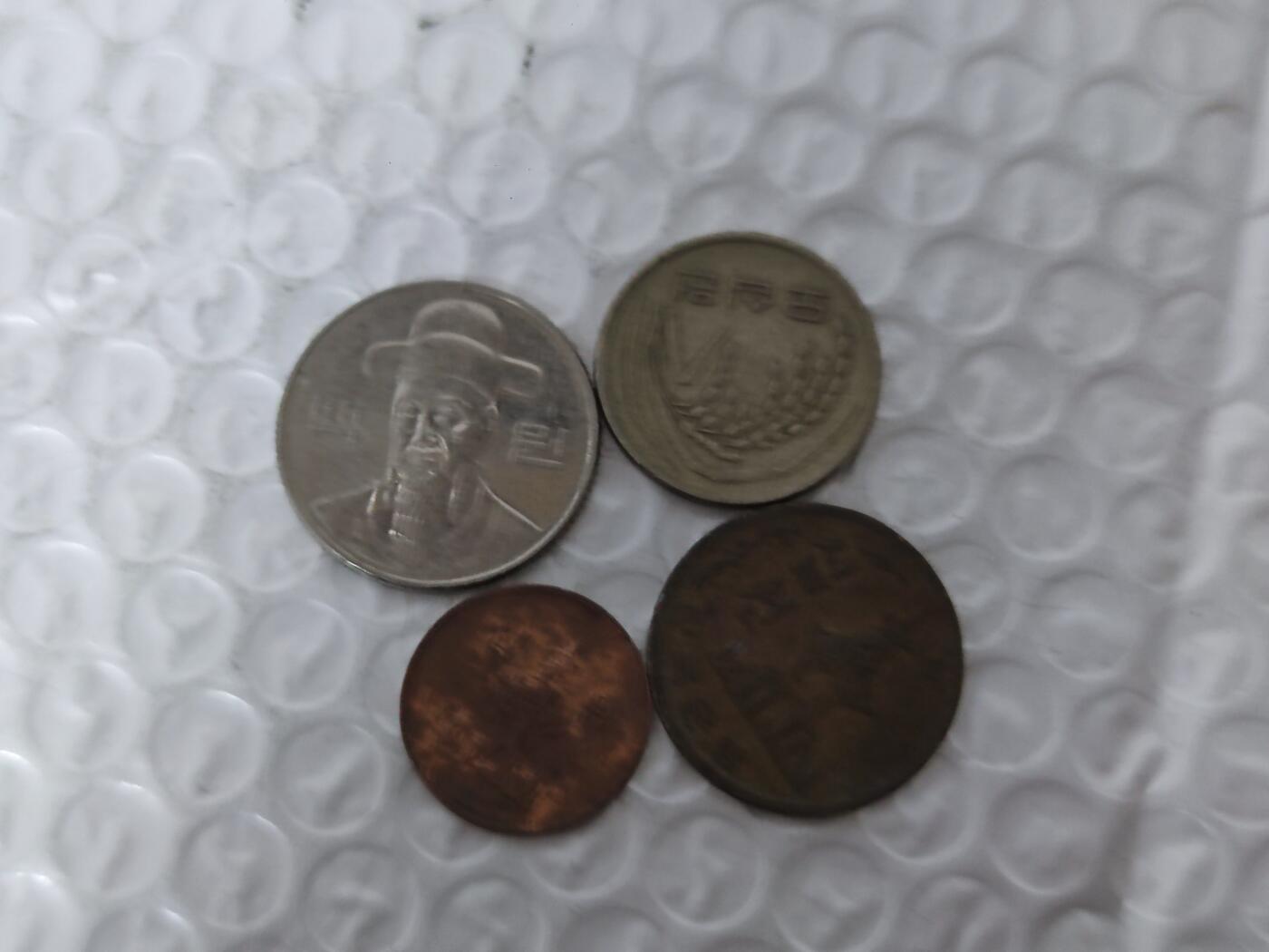 小小杂货铺第三十期，满五十包邮有佣金 各个面值韩元四枚