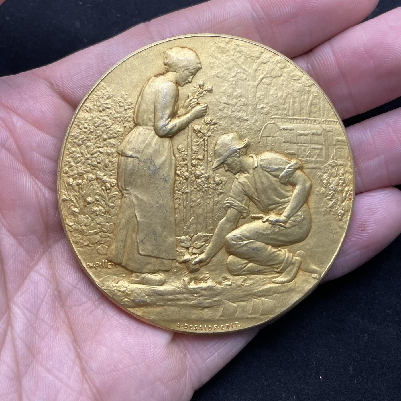 「木头集藏」章牌精品专场！！ Pillet～1911年法国奥恩园艺协会镀金大银章，直径：58mm，83g，边铭：菱形厂标 野猪头银标 ARGENT。