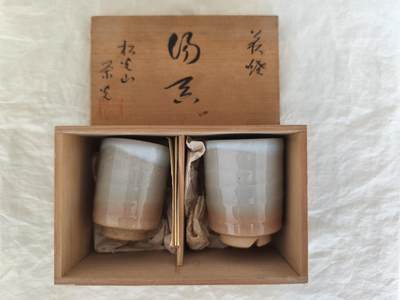 海外回流精选拍卖5.4 - 原木盒全新有陶历萩烧夫妻汤吞杯一对