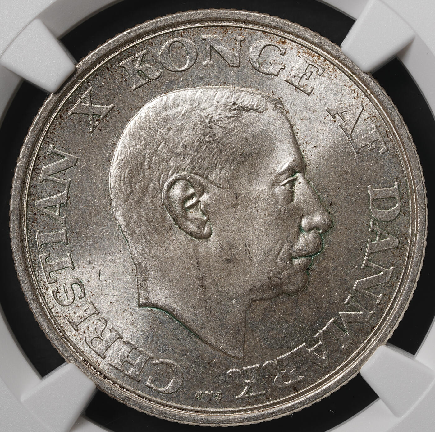修遠堂世界钱币第五十八期 NGC MS65 1937年丹麦国王登基25周年纪念2克朗银币