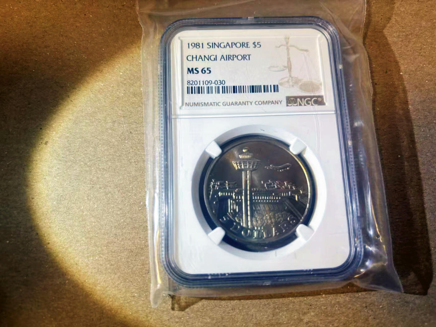 【Blue Auction】✨世界纸币精拍第622期【精】 新加坡1981年5元 Changi Airport NGC MS65 