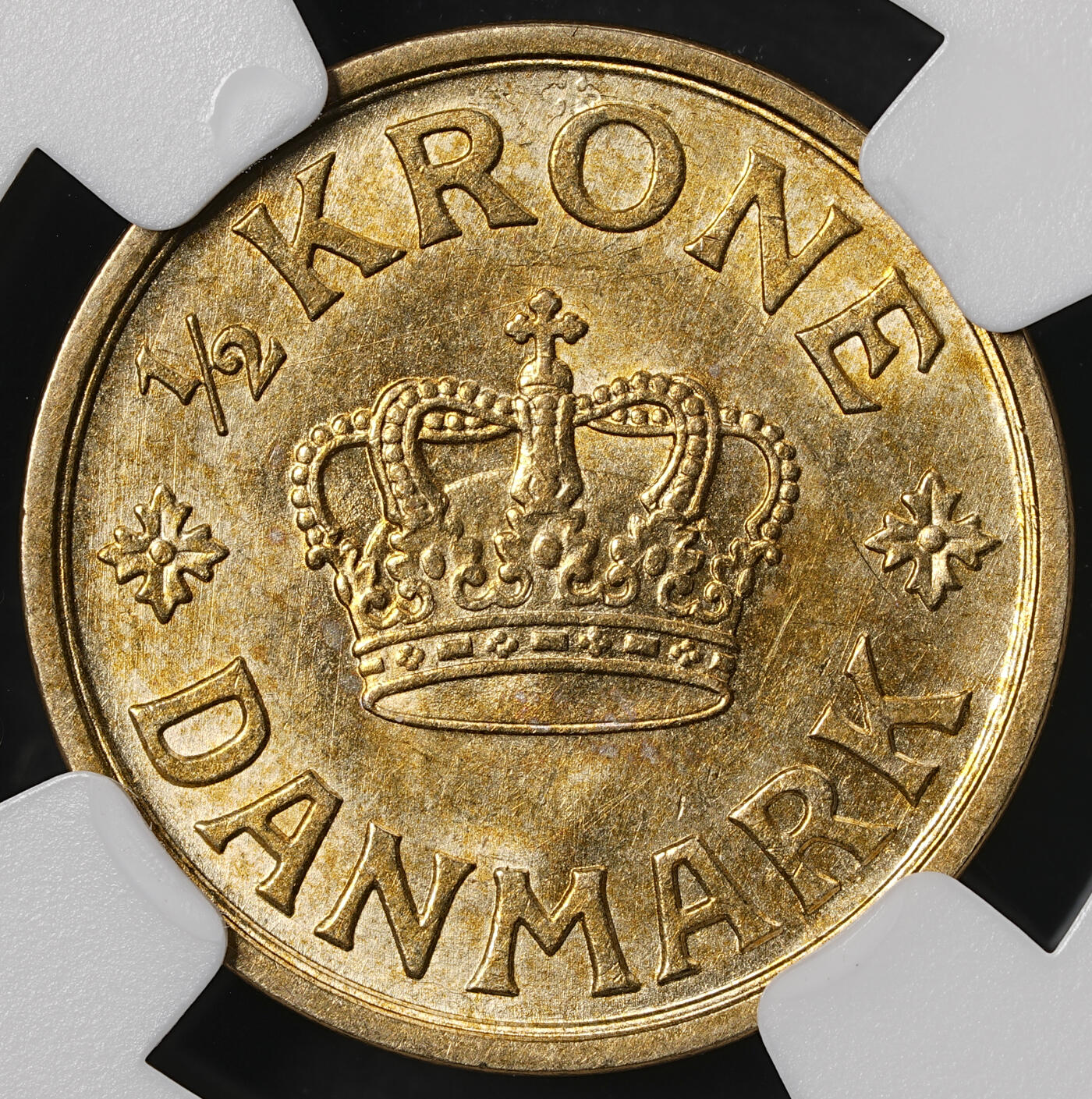 修遠堂世界钱币第五十八期 NGC MS63 1940年丹麦皇冠1/2克朗