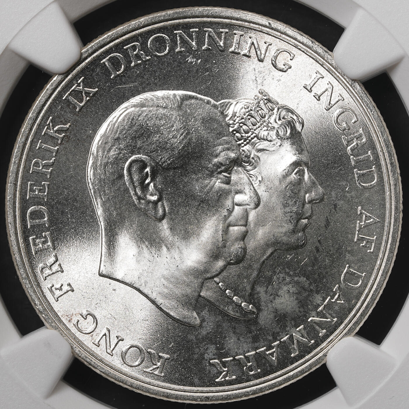修遠堂世界钱币第五十八期 NGC MS65 1960年丹麦国王银婚纪念5克朗银币
