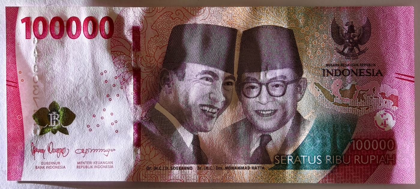 紫瑗钱币——第517期——纸币场 印度尼西亚 2022年 苏加诺和穆罕默德·哈达 100000卢比 UNC