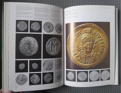 世界钱币章牌书籍专场拍卖11.01 世界钱币 （大型图册）