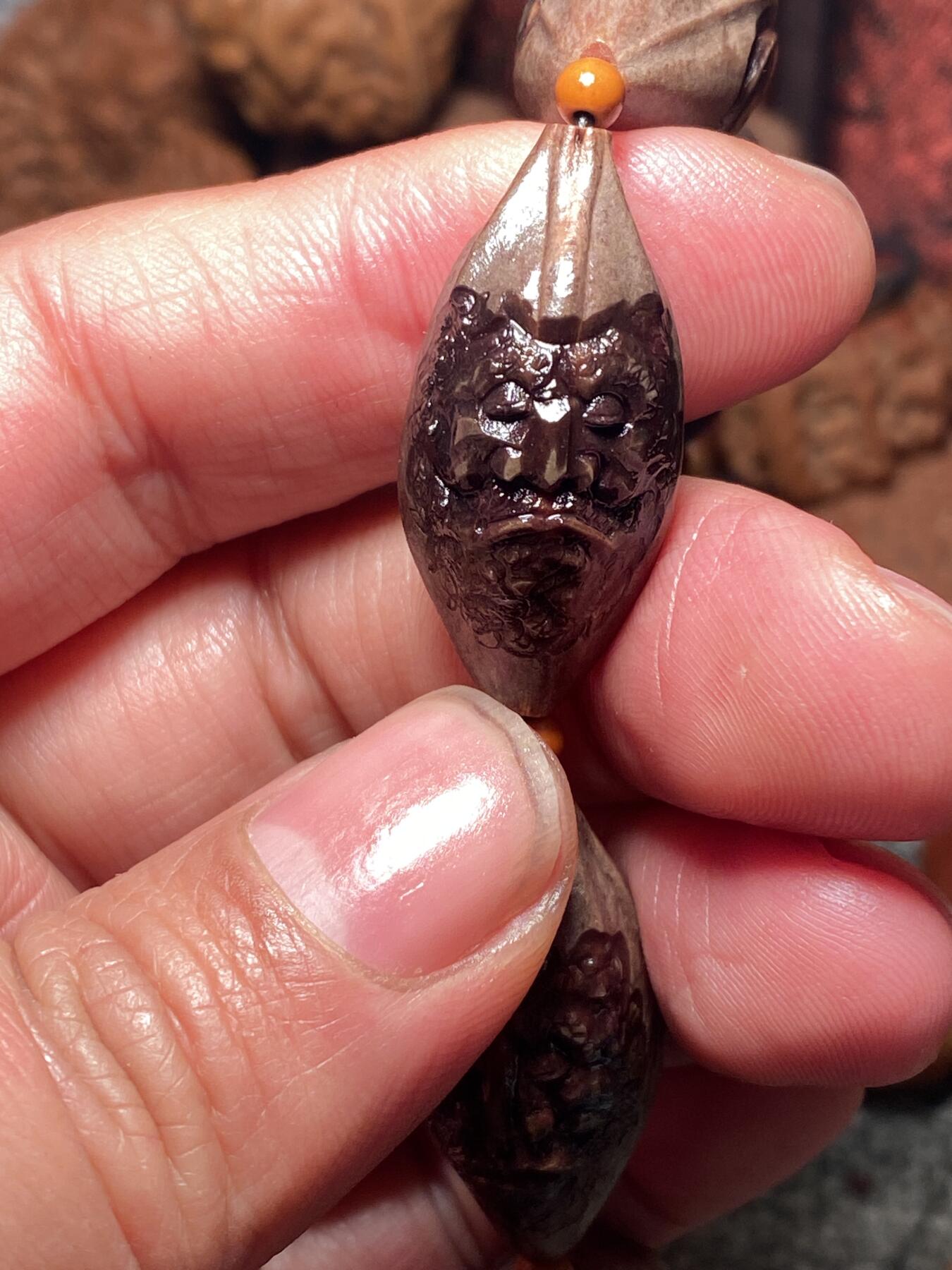 福利苏工核雕纯手工雕刻，天然紫核佛道同宗手串，6年老籽立体感十足尺寸1。6x3.3稀缺串喜欢的来价格不贵