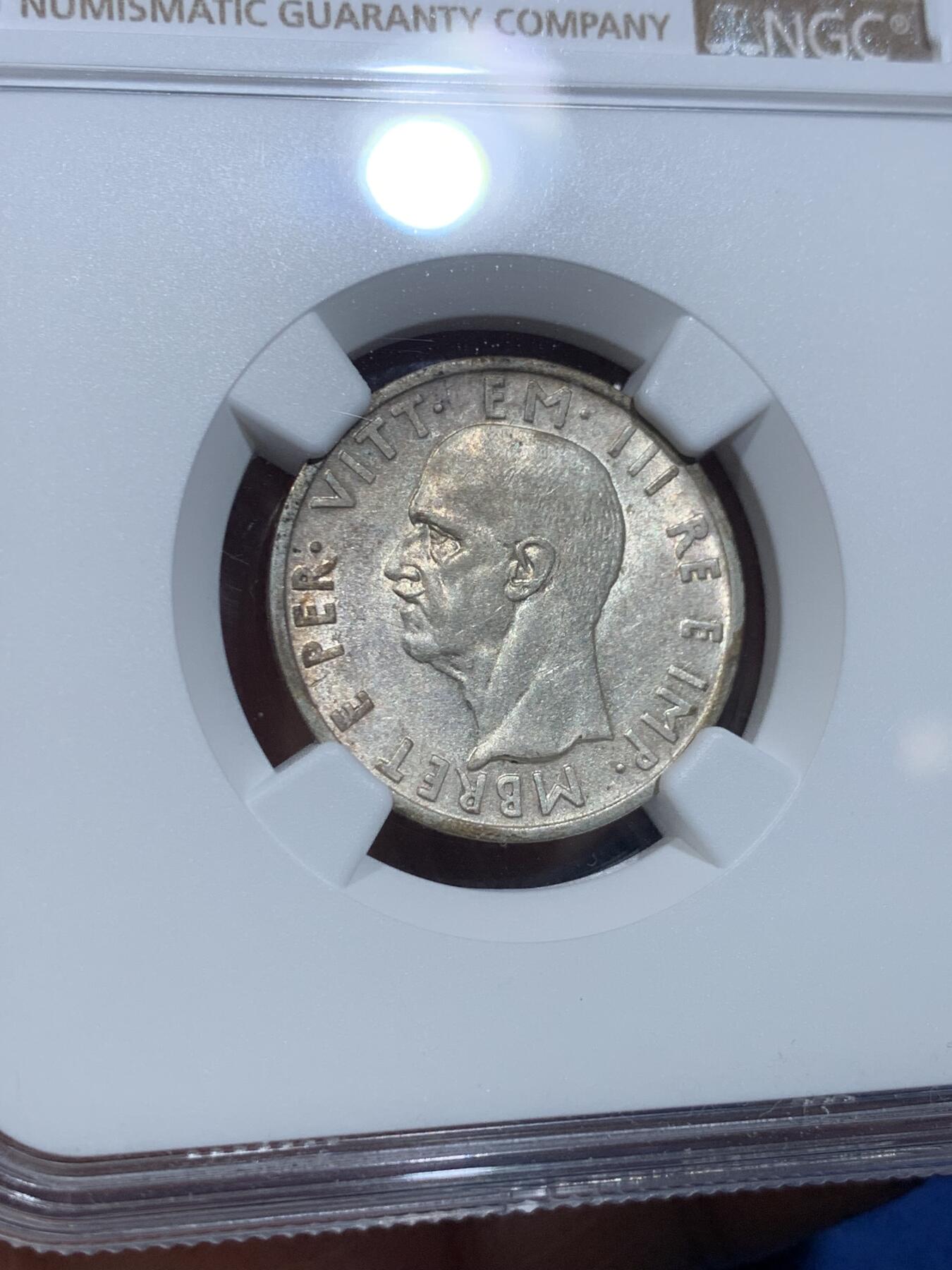 《竞宝斋》第356场 周日，周一  2场连拍 （全场包邮） NGC MS61 意属阿尔巴尼亚1939年5列克银币，经典双头鹰设计，少见的意属殖民地品种。