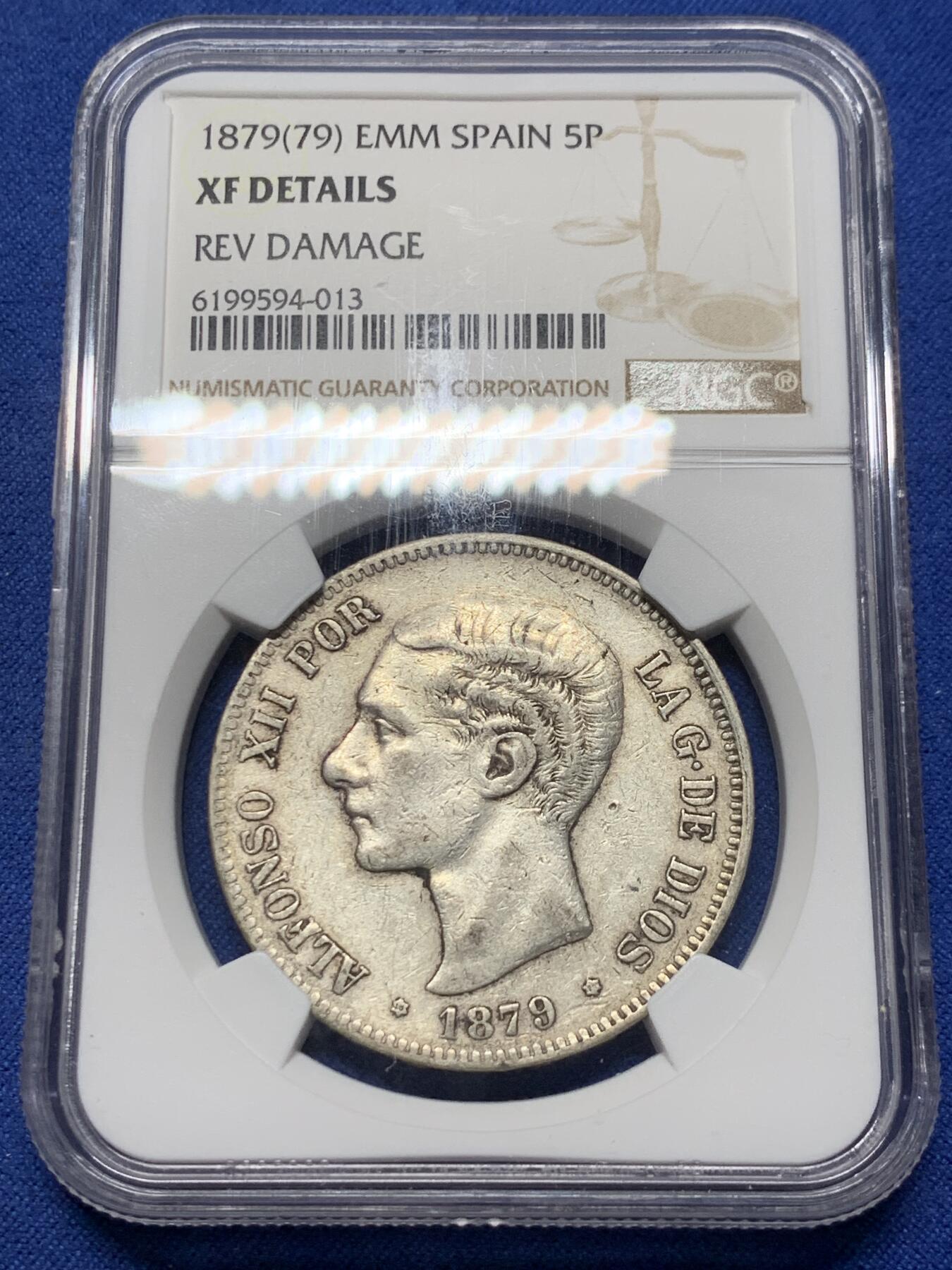 《竞宝斋》第356场 周日，周一  2场连拍 （全场包邮） NGC XFD 西班牙1879年 阿方索十二世 5比塞塔 双柱大银币 （79）的比较少