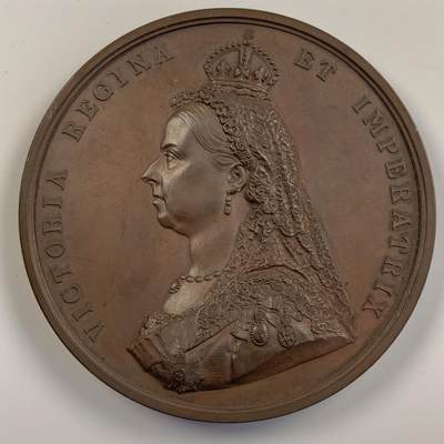 掌中浮雕-藏着的欧洲第022场 - 1887年维多利亚女王登基50年铜章,原盒，带说明书！比较少见！品相非常好！77mm. Joseph Edgar Boehm雕刻，值得一提的是此人是女王四女儿路易丝公主的老师