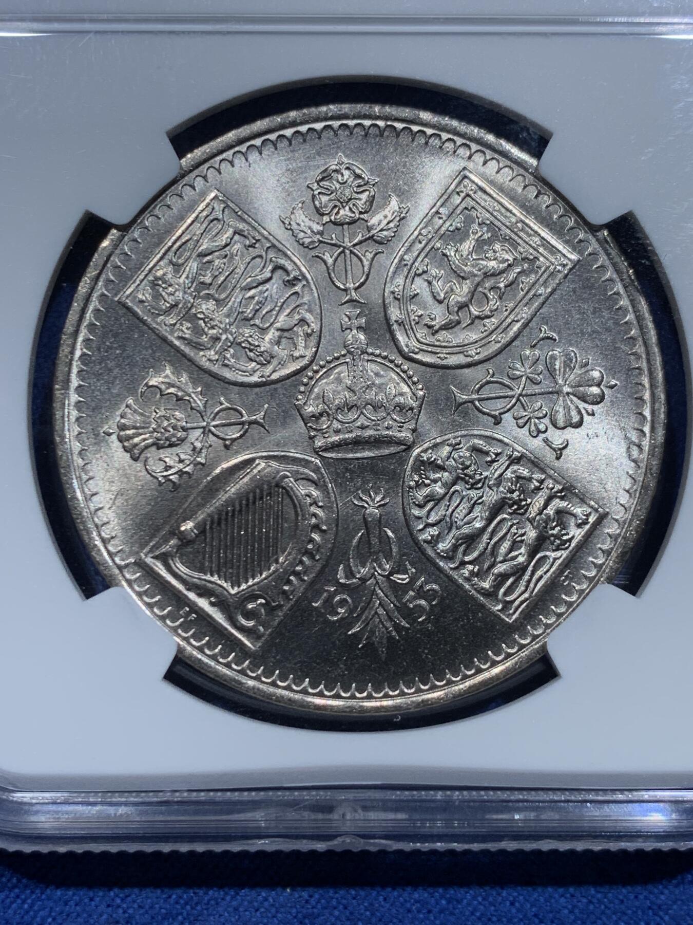 《竞宝斋》第356场 周日，周一  2场连拍 （全场包邮） NGC MS64 英国1953年伊丽莎白二世女王登基克朗纪念币 转光强烈，打制深峻，状态极佳。