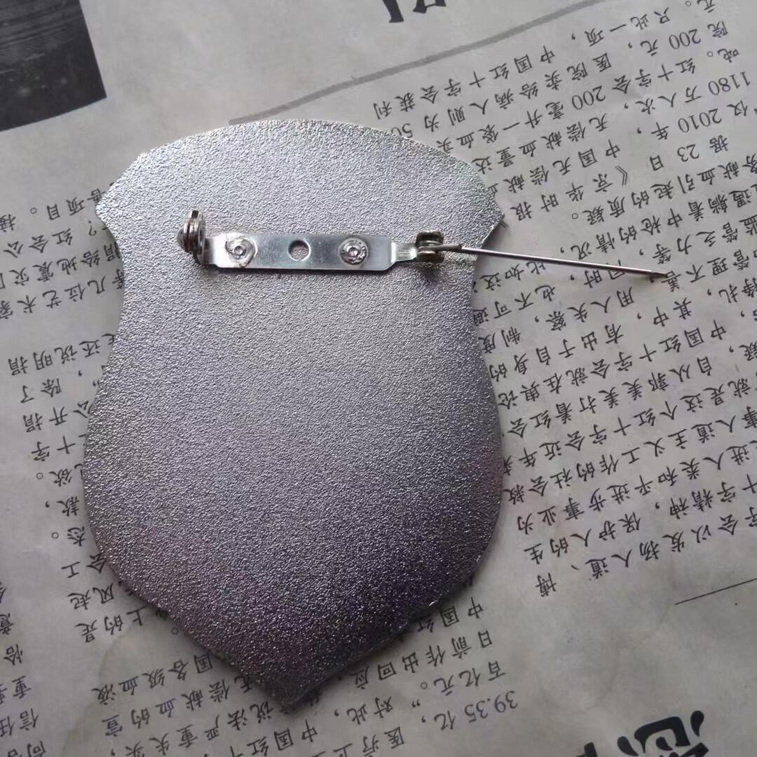 公大学生督察牌一个