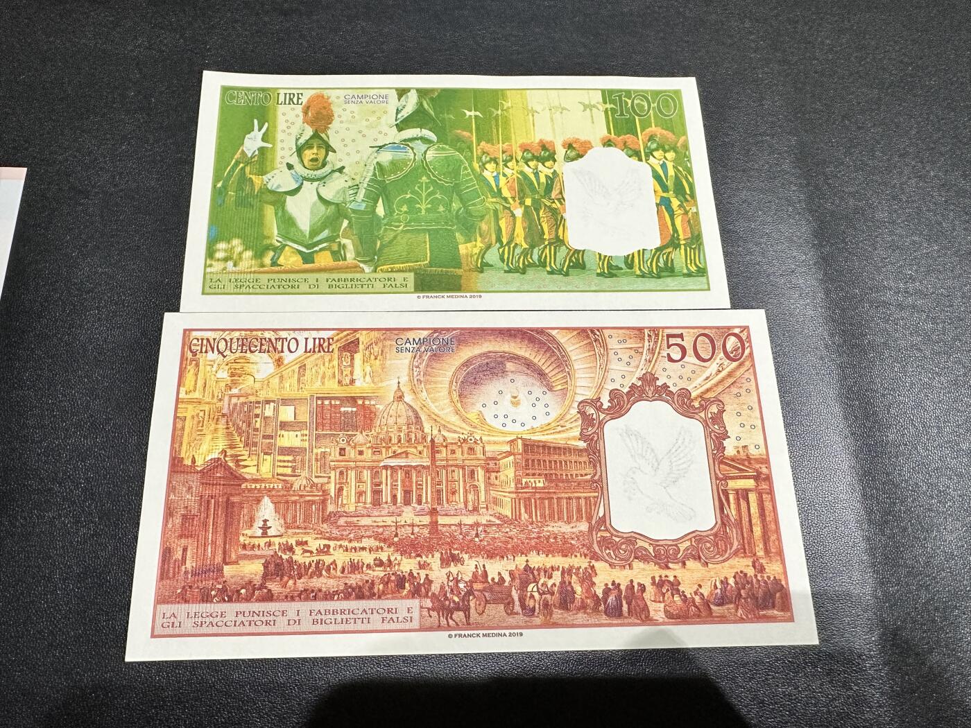 《外钞收藏家》第四百九十一期 2019年梵蒂冈教皇 商业钞 两张一起 AU