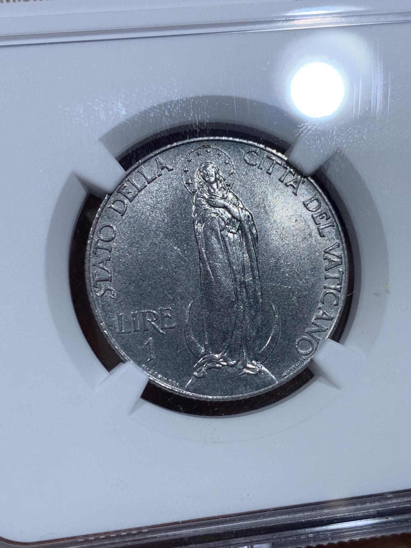 《竞宝斋》第356场 周日，周一  2场连拍 （全场包邮） NGC MS64 梵蒂冈1941年1里拉 两面转光 细节清晰 80多年的东西 保存成这样很不容易了 可藏