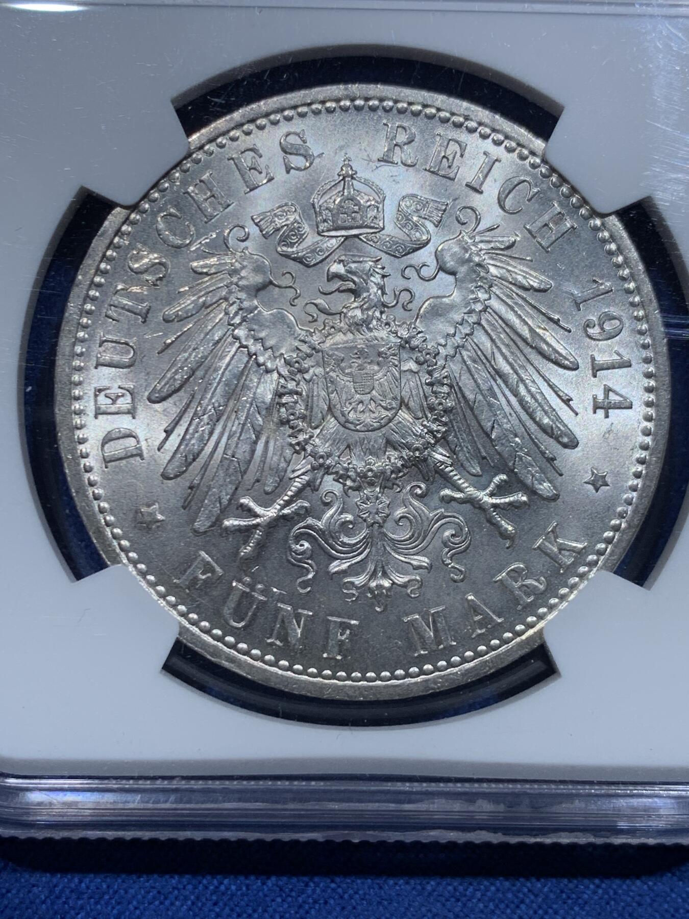 《竞宝斋》第356场 周日，周一  2场连拍 （全场包邮） NGC MS62 德国 1914年 威廉二世5马克银币（一战开打年份，威二的关门年份比1913少见，底板光洁转光优秀）