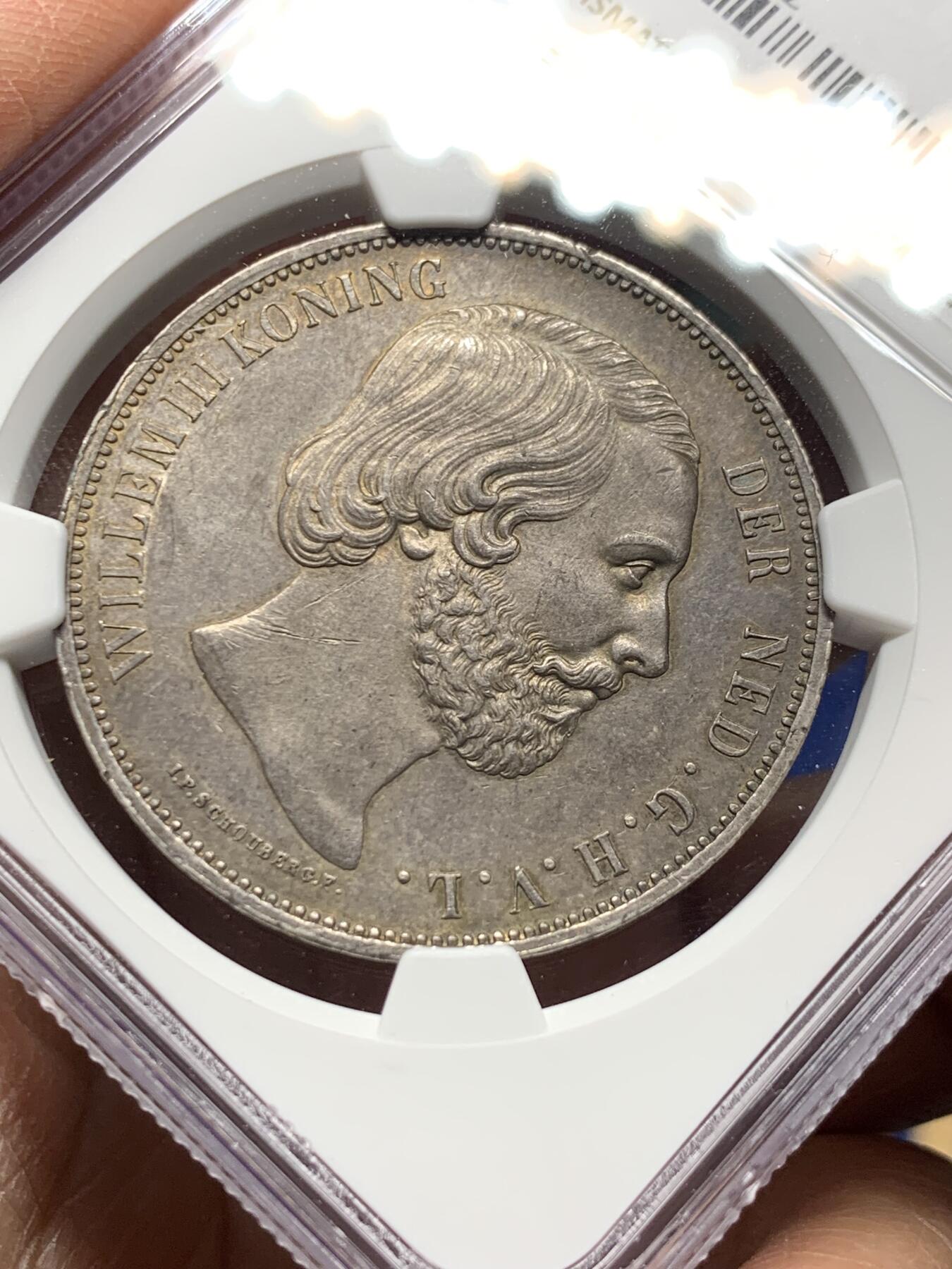 《竞宝斋》第356场 周日，周一  2场连拍 （全场包邮） NGC UNC 荷兰1870年威廉三世2.5盾银币 头发胡须清晰 浅色包浆