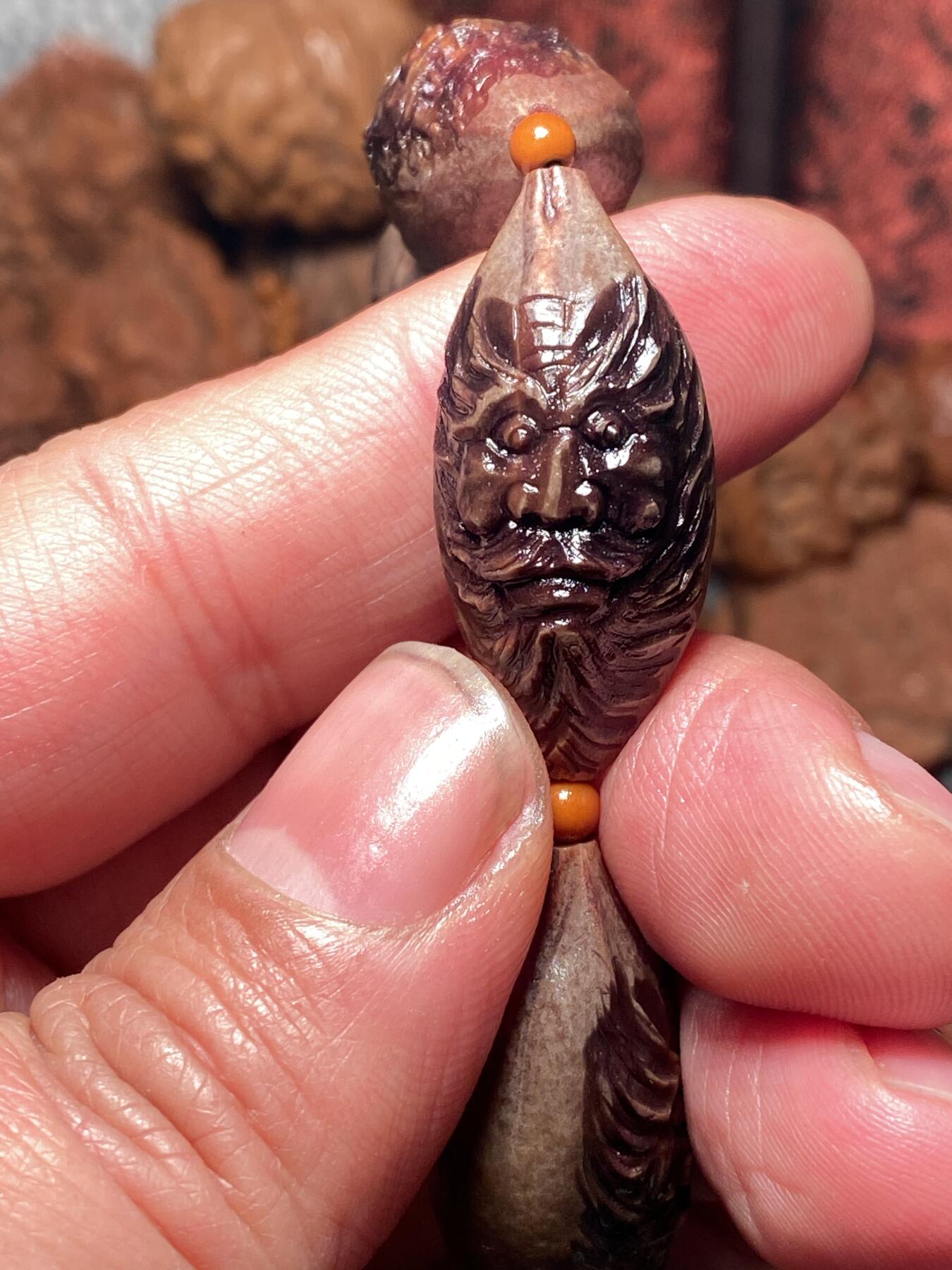 福利苏工核雕纯手工雕刻，天然紫核佛道同宗手串，6年老籽立体感十足尺寸1。6x3.3稀缺串喜欢的来价格不贵