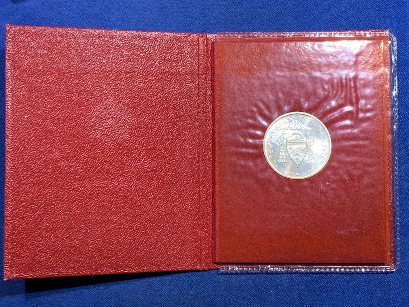 《竞宝斋》第356场 周日，周一  2场连拍 （全场包邮） 卡装 梵蒂冈1978年教皇缺位500里拉银币