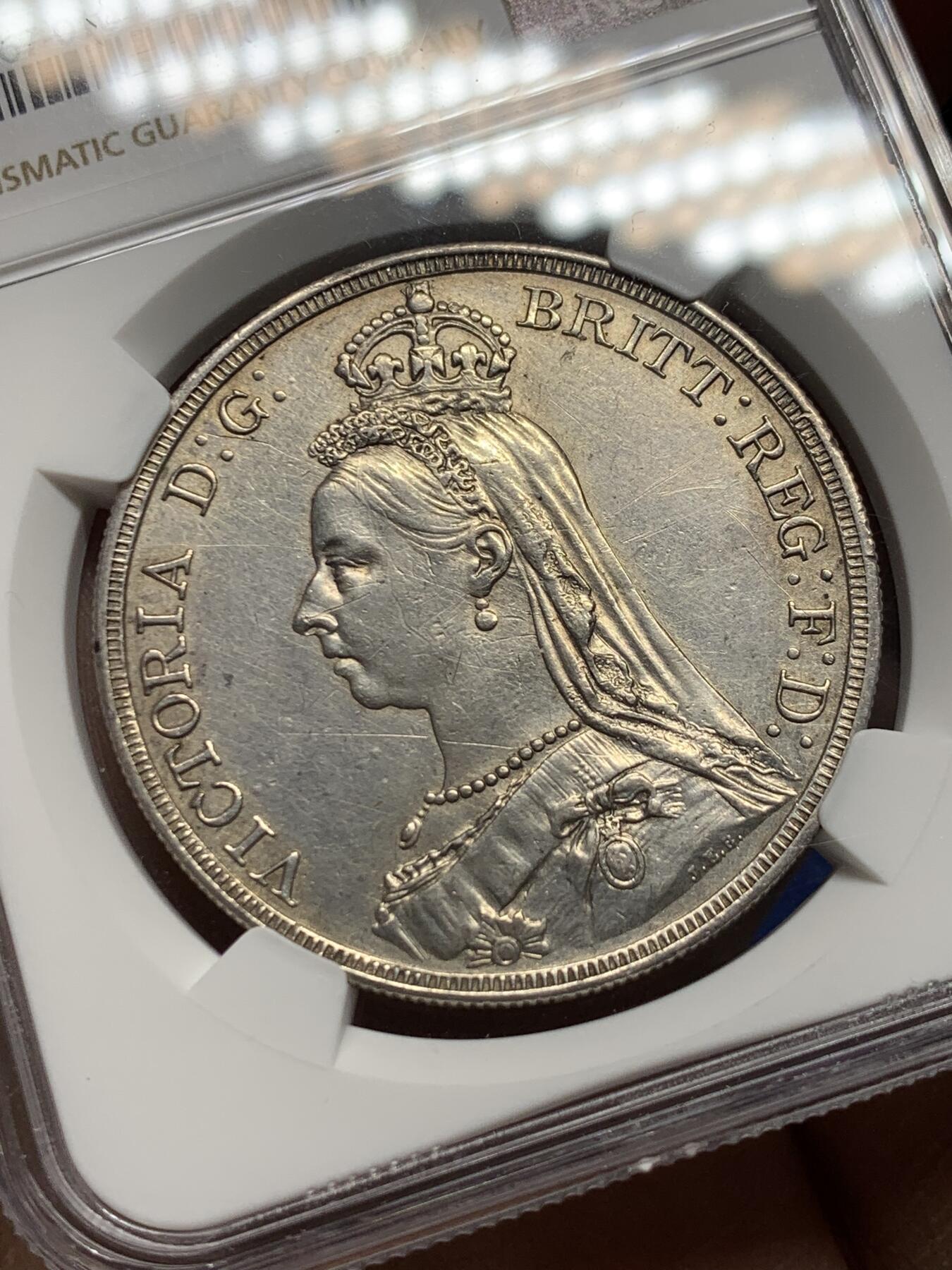 《竞宝斋》第356场 周日，周一  2场连拍 （全场包邮） NGC AUD 英国1887年维多利亚马剑银币，正反面高点俱在，压力感十足。