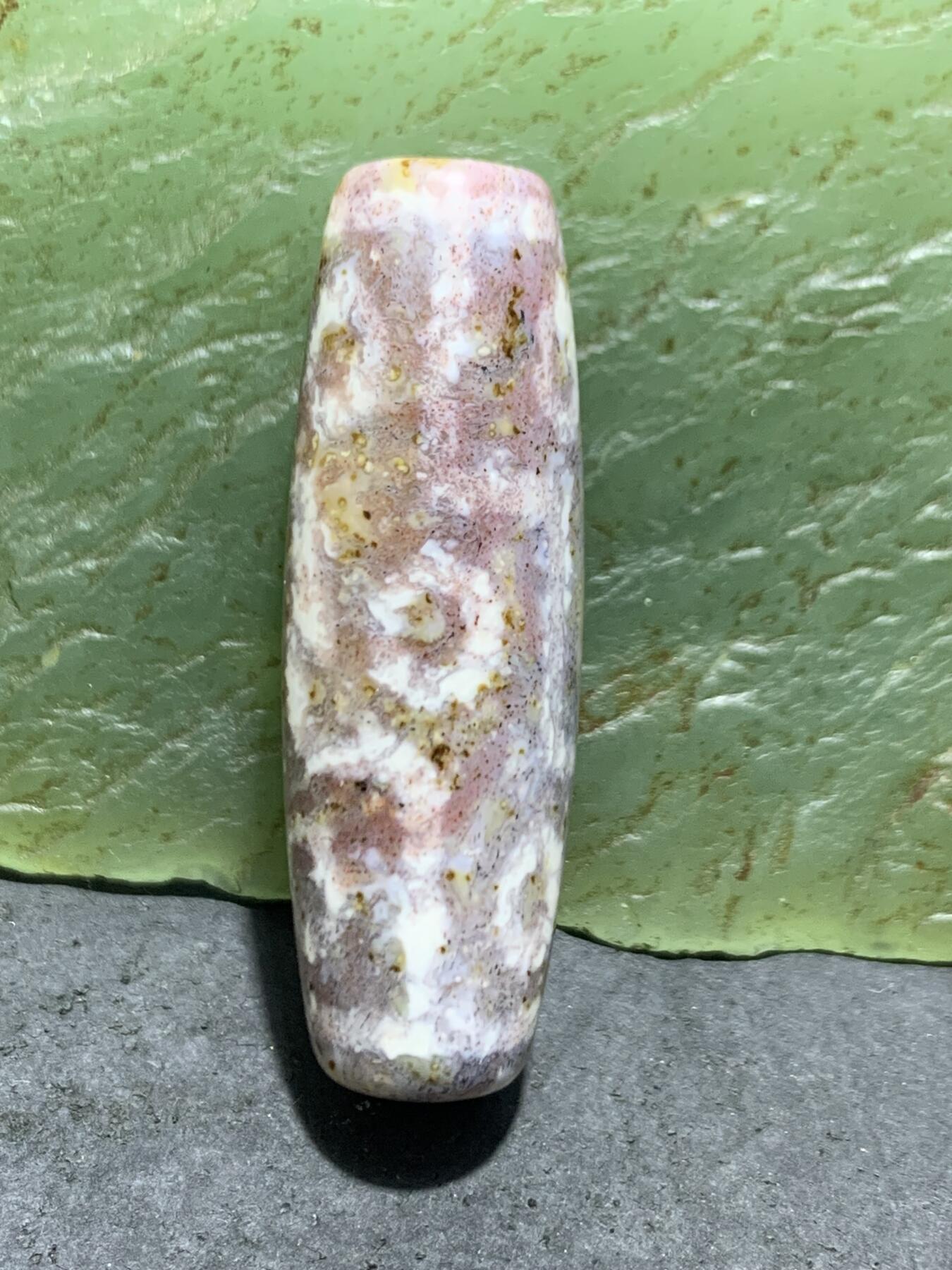 精品藏传象雄朱砂九眼天珠一颗，，