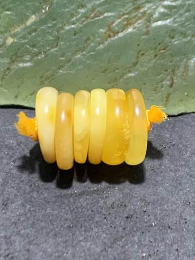 精美天然乌克兰蜜蜡随形隔片一组， - 精美天然乌克兰蜜蜡随形隔片一组，