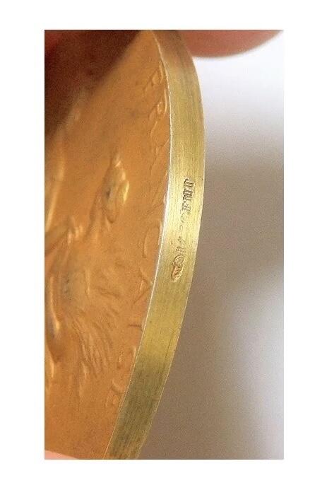 法国1900年前后 谷物女神站像高浮雕精制镀金大银章 42MM
