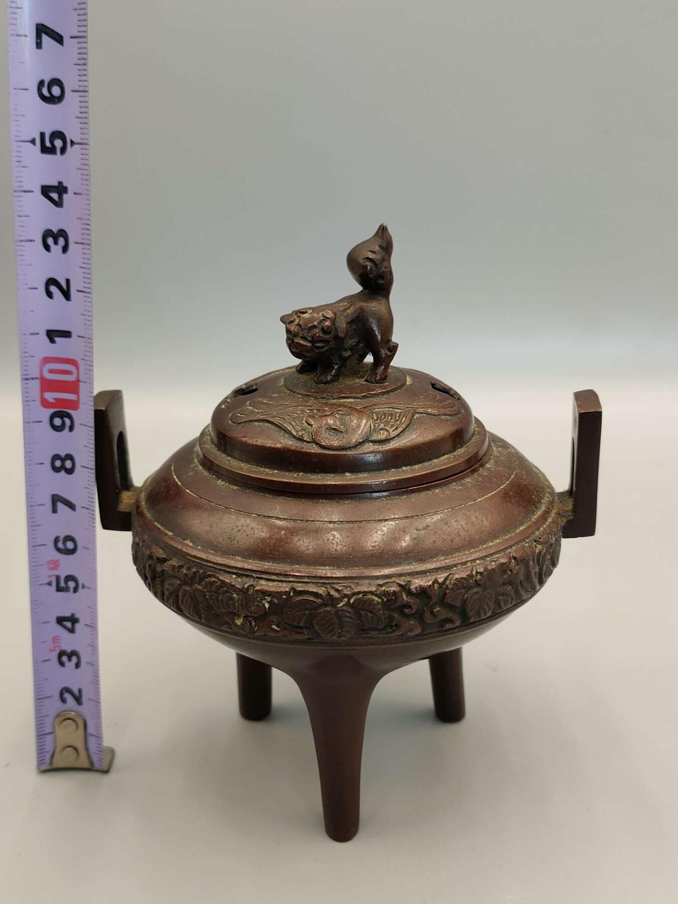 杂项专场 立耳铜叶纹狮摘铜香炉