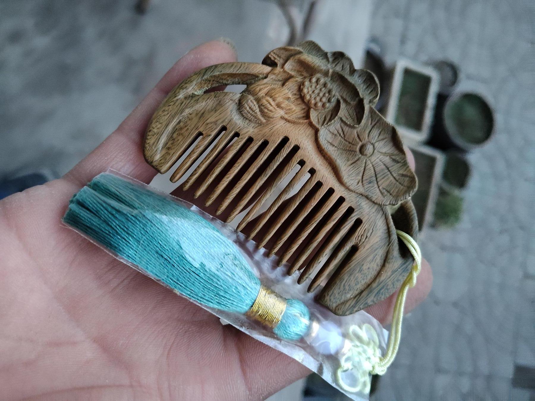 杂项专场 四大檀香之一绿檀梳子不香免费送