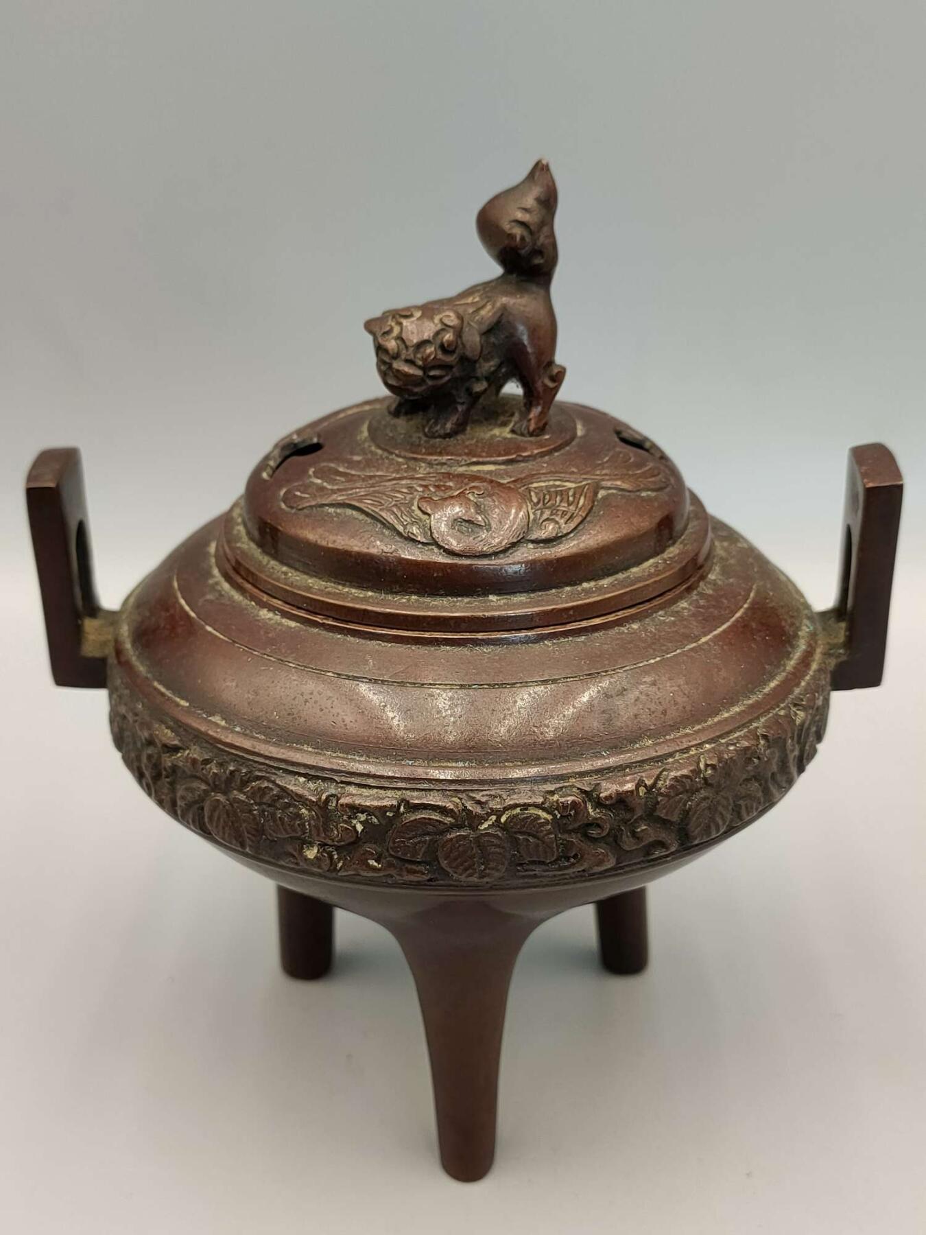 杂项专场 立耳铜叶纹狮摘铜香炉