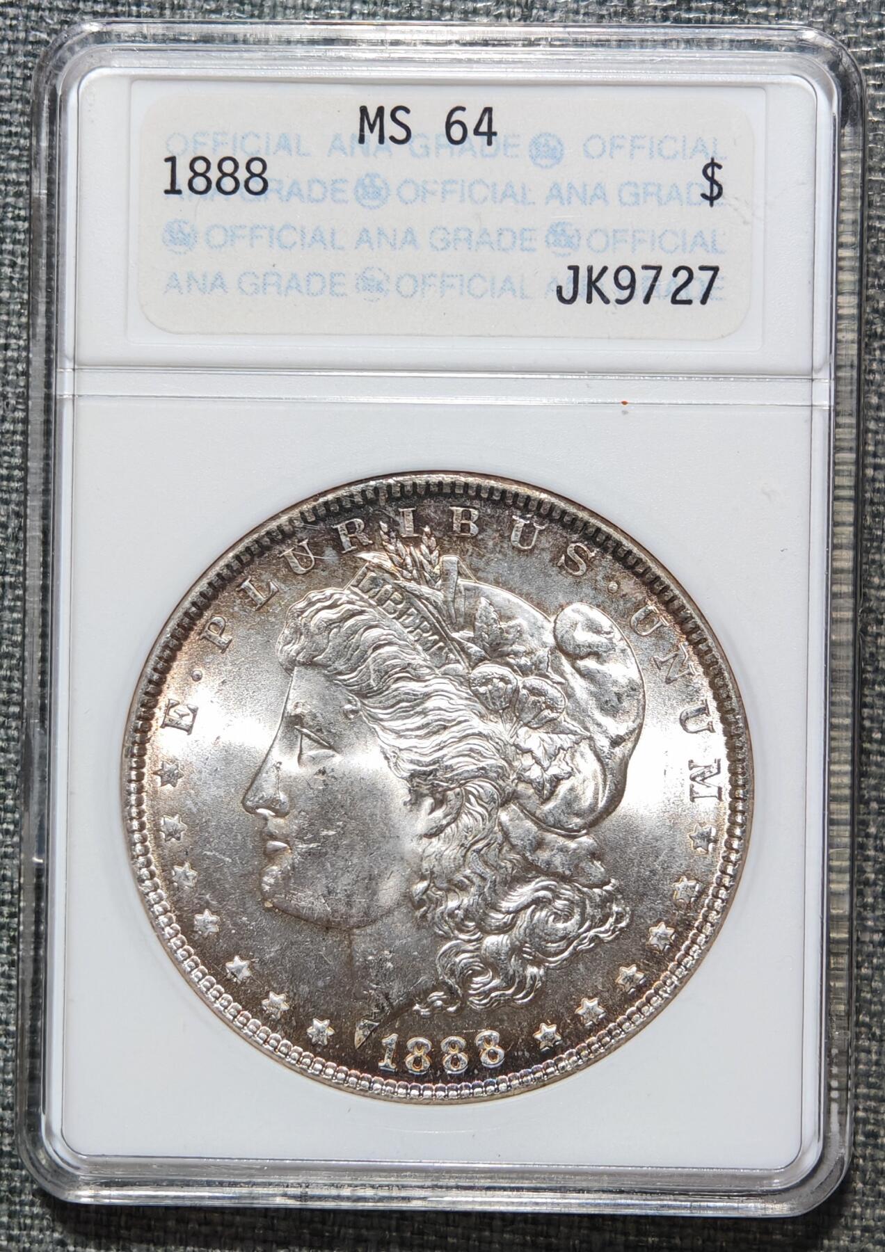 “银华永恒·摩根之光”  甄臻铺-摩根专场（第6期） ANACS-MS64 1888年摩根，国内罕见早期ANACS小白盒，麦稀奇首见4位数编码盒子！上世纪90年代左右的盒子，盒子本身就是收藏品！老盒子配顶级环彩包浆，可遇不可求！