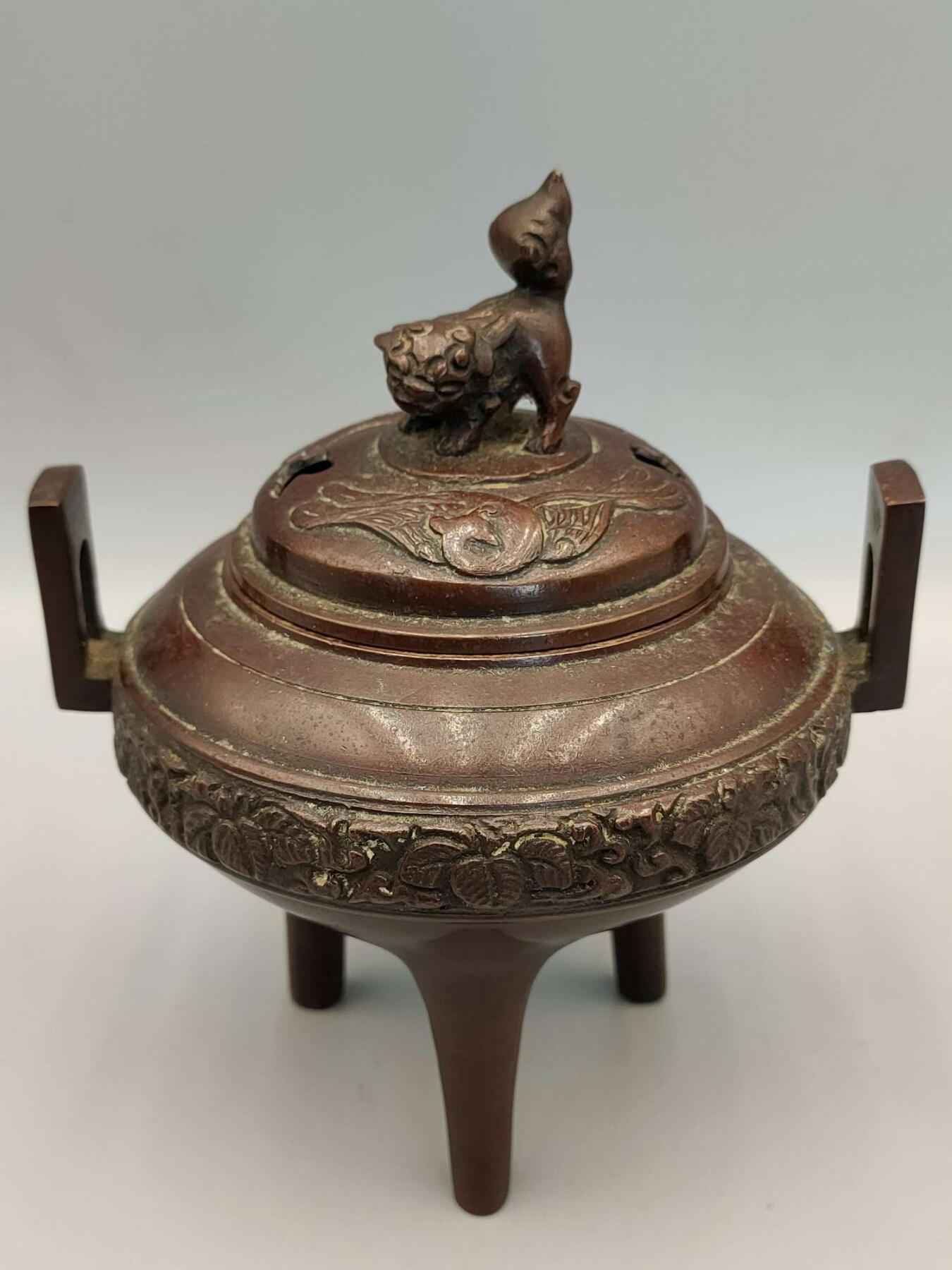 杂项专场 立耳铜叶纹狮摘铜香炉
