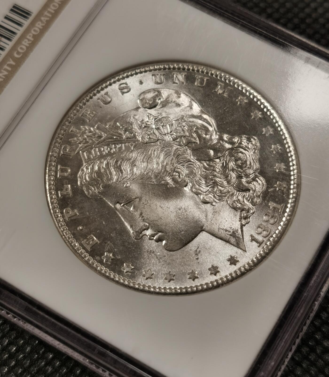 “银华永恒·摩根之光”  甄臻铺-摩根专场（第6期） PCGS-MS65 1881年S版摩根，经典小白盒