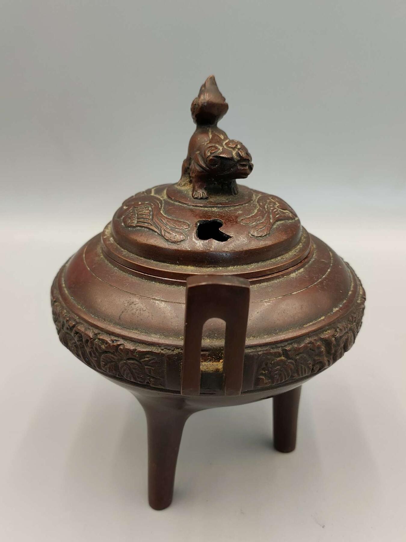 杂项专场 立耳铜叶纹狮摘铜香炉