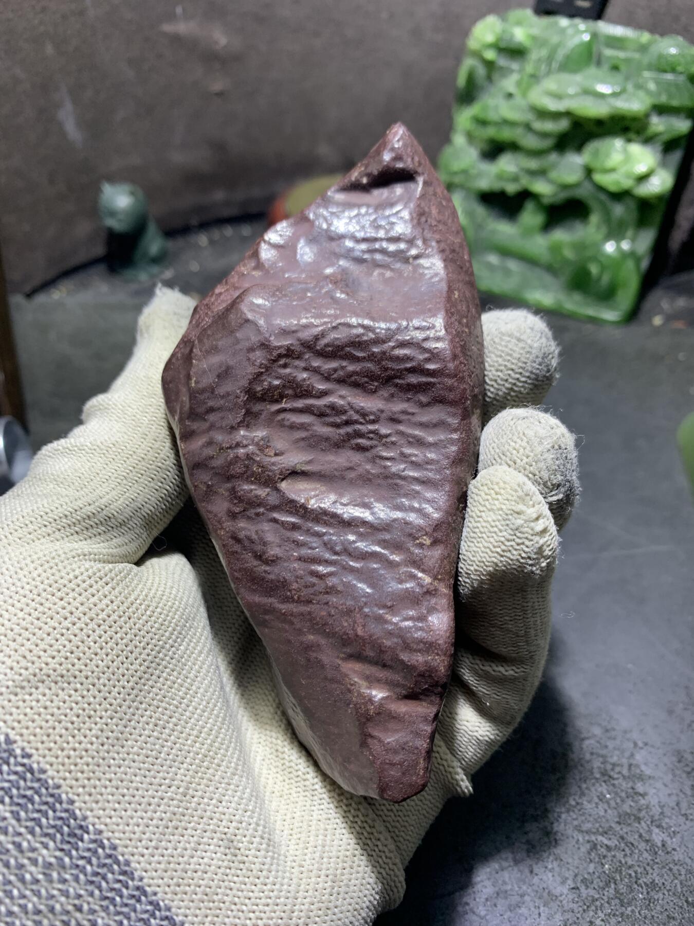 放福利，精美新疆红皮泥石原石把件（镇纸，摆件）一块，