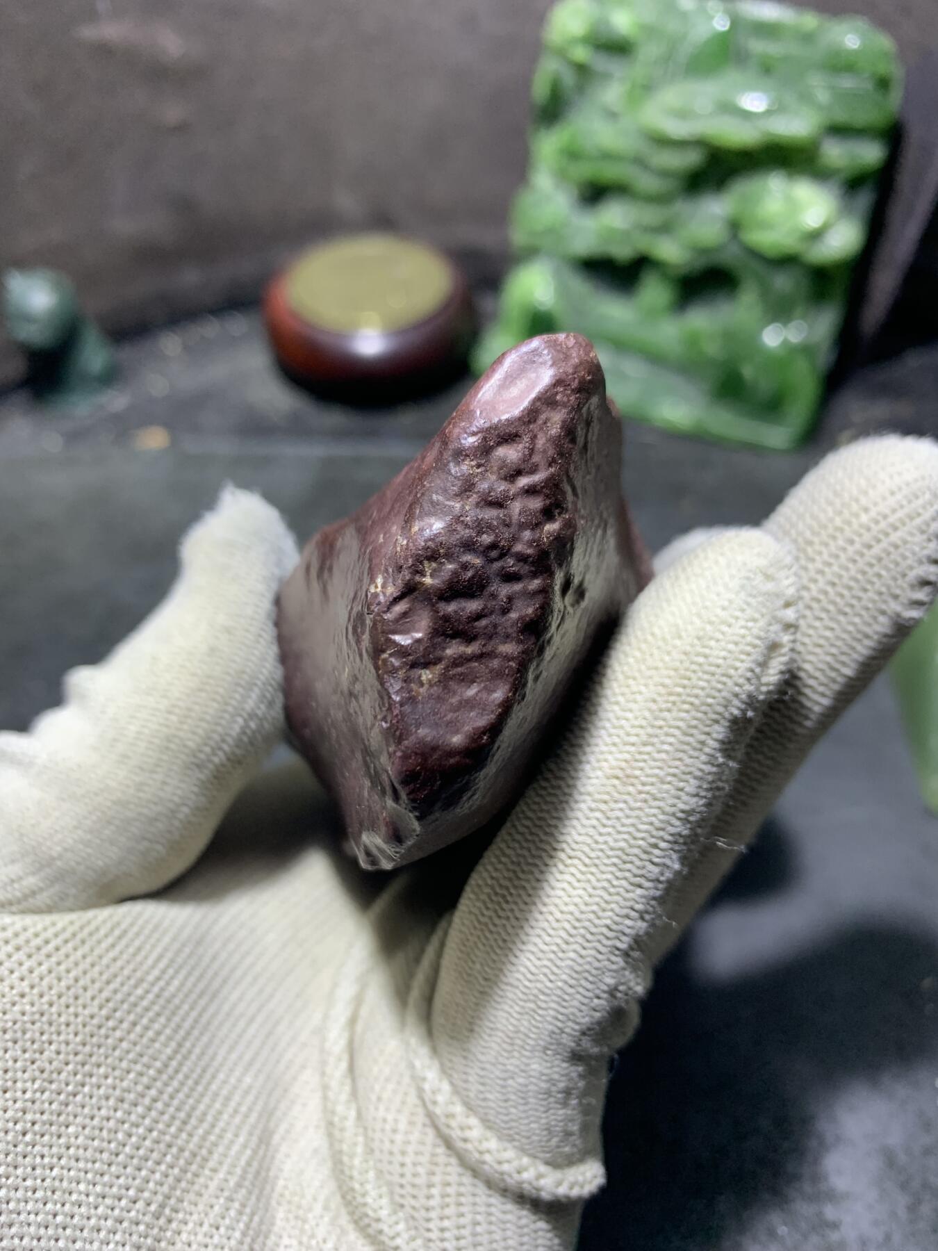 放福利，精美新疆红皮泥石原石把件（镇纸，摆件）一块，