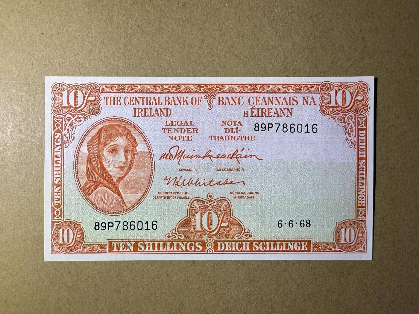 《艾美收藏》(原张总收藏)第189期-周一外币畅拍场 爱尔兰10先令 UNC 1968年 A序列 无4
