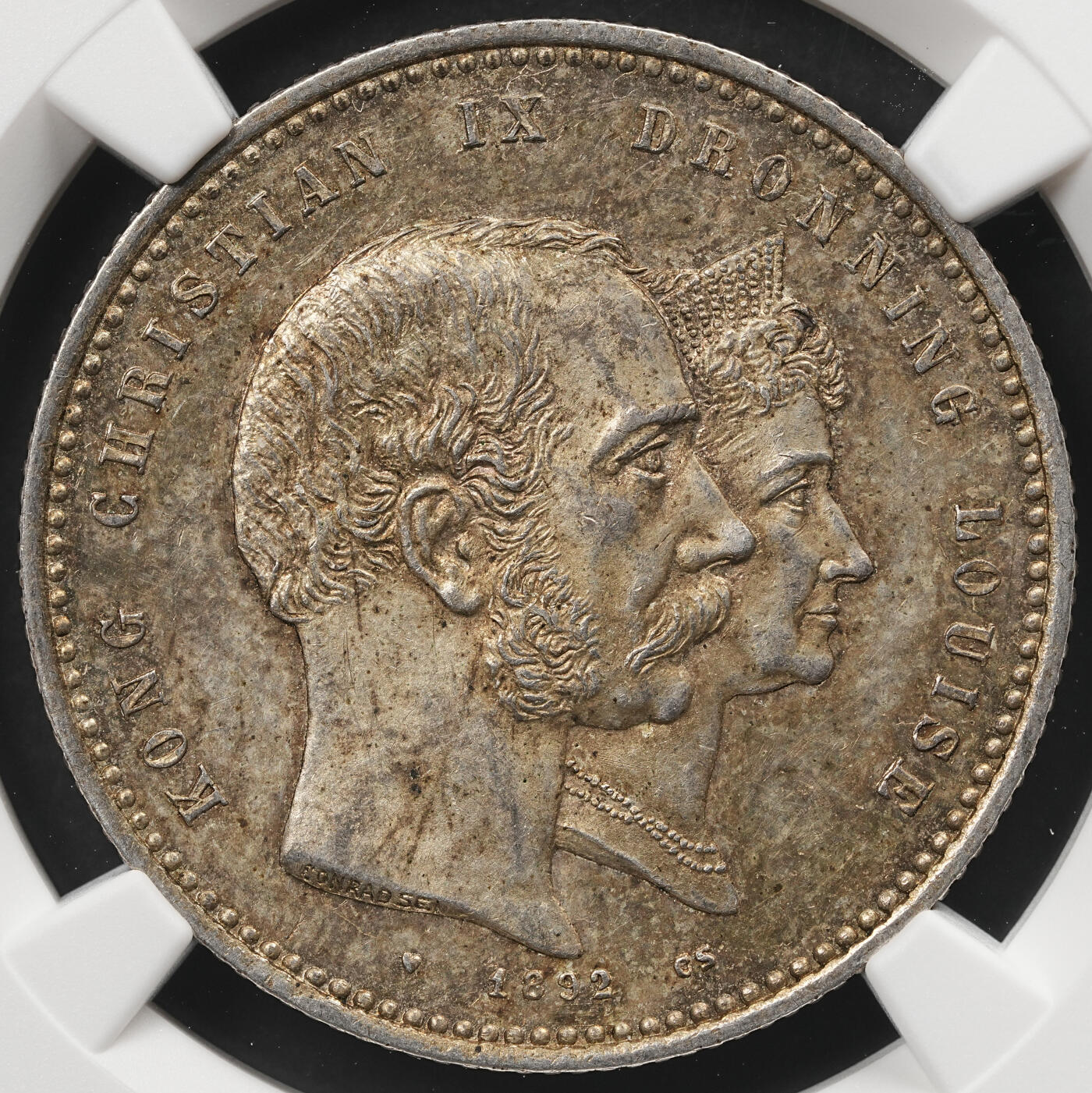修遠堂世界钱币第五十九期 NGC MS63 1892年丹麦国王金婚纪念2克朗银币