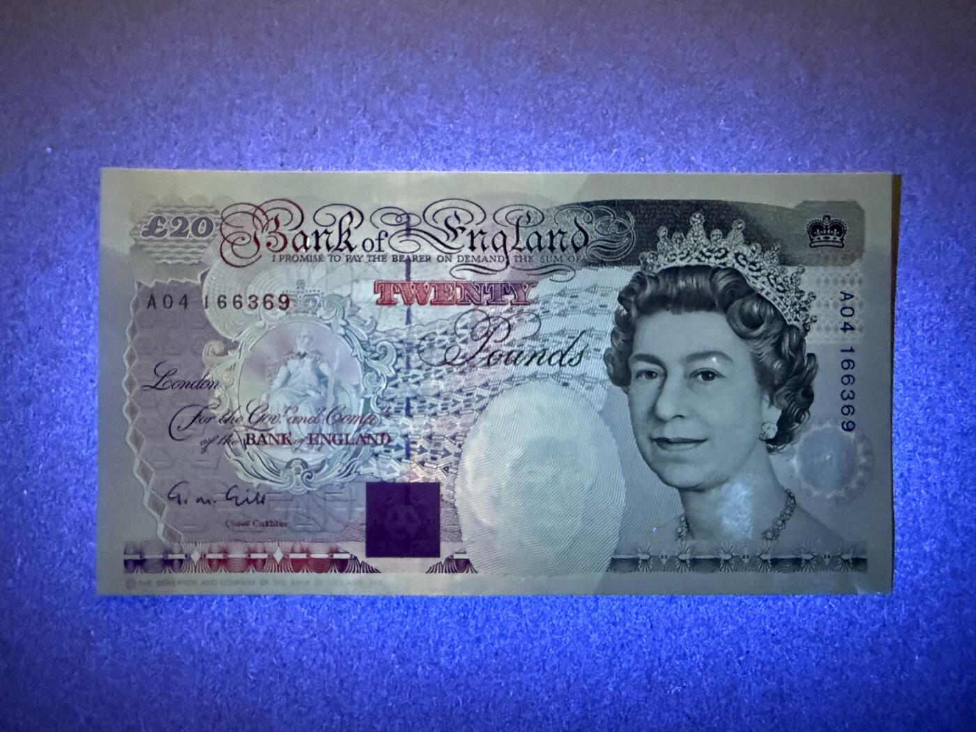 《艾美收藏》(原张总收藏)第189期-周一外币畅拍场 英格兰20镑 UNC E序列皇冠版 局部轻微荧光