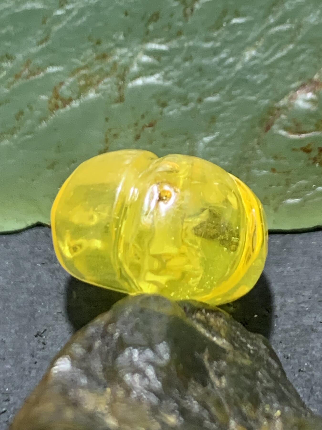 天然通货乌克兰原矿蜜蜡瓜珠一颗！！